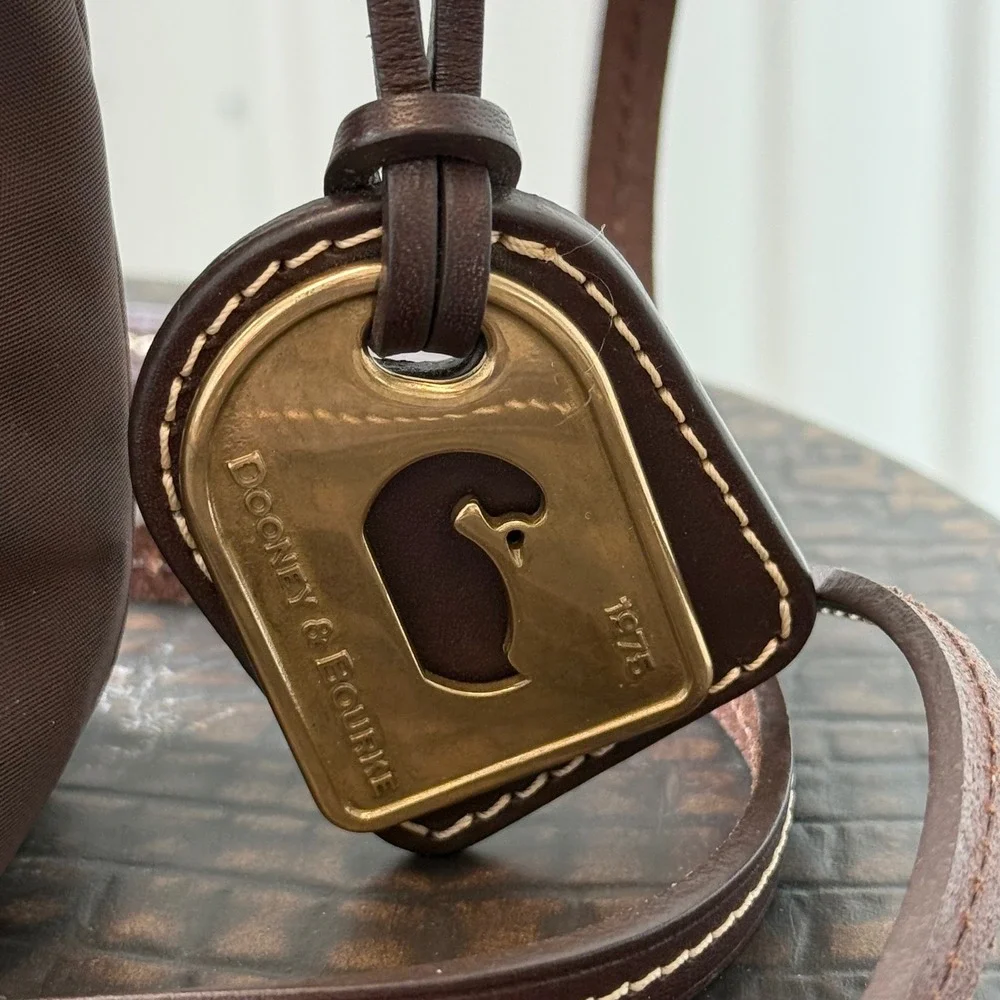 Dooney & Bourke Crossbody Bag Womens O/S Brown Excellent Nylon Leather Trim Duck